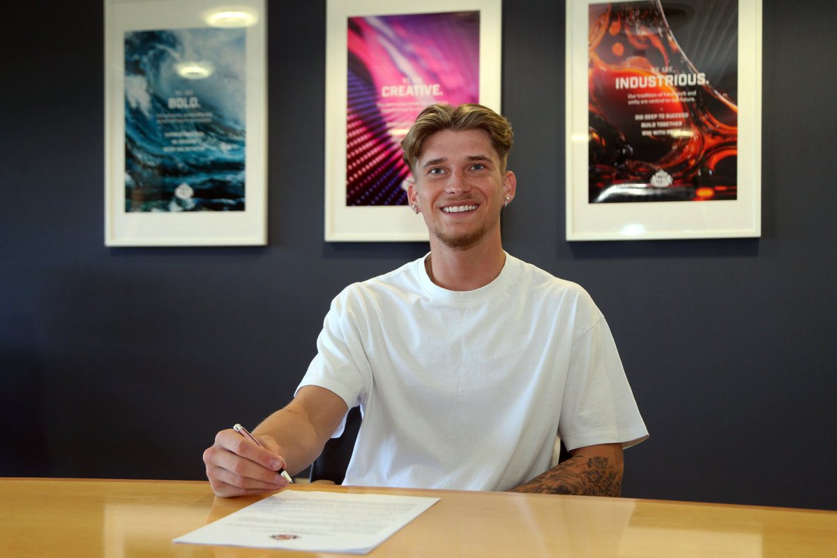 Dennis Cirkin (@dcirkin3) on Twitter photo Delighted to be extending my stay here at <a href="/SunderlandAFC/">Sunderland AFC</a> can’t wait to see you all again soon 😁⚪️🔴 Delighted to be extending my stay here at <a href="/SunderlandAFC/">Sunderland AFC</a> can’t wait to see you all again soon 😁⚪️🔴