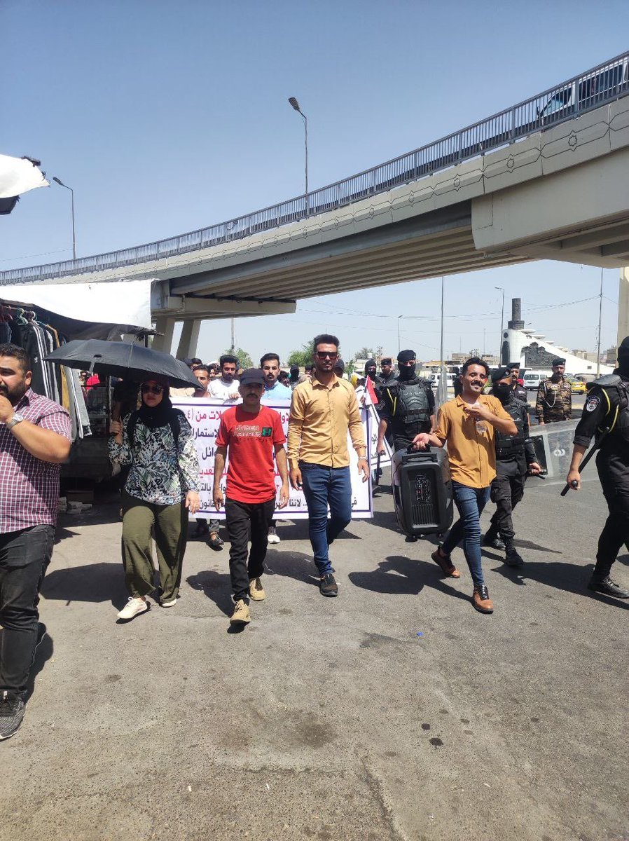 🔴 الان تظـــاهرات للعشرة الاوائل
امام بوابة الخضراء رقم واحد امام وزارة
 التخطيط وهـــم يرفعــون  هاشتاك #تعيين_العشرة_الأوائـل_مطلبنا
يطالبون بحقوقهم المسلوبــة
استجيبوا لهم وانصفوهم هم ابناء العــراق