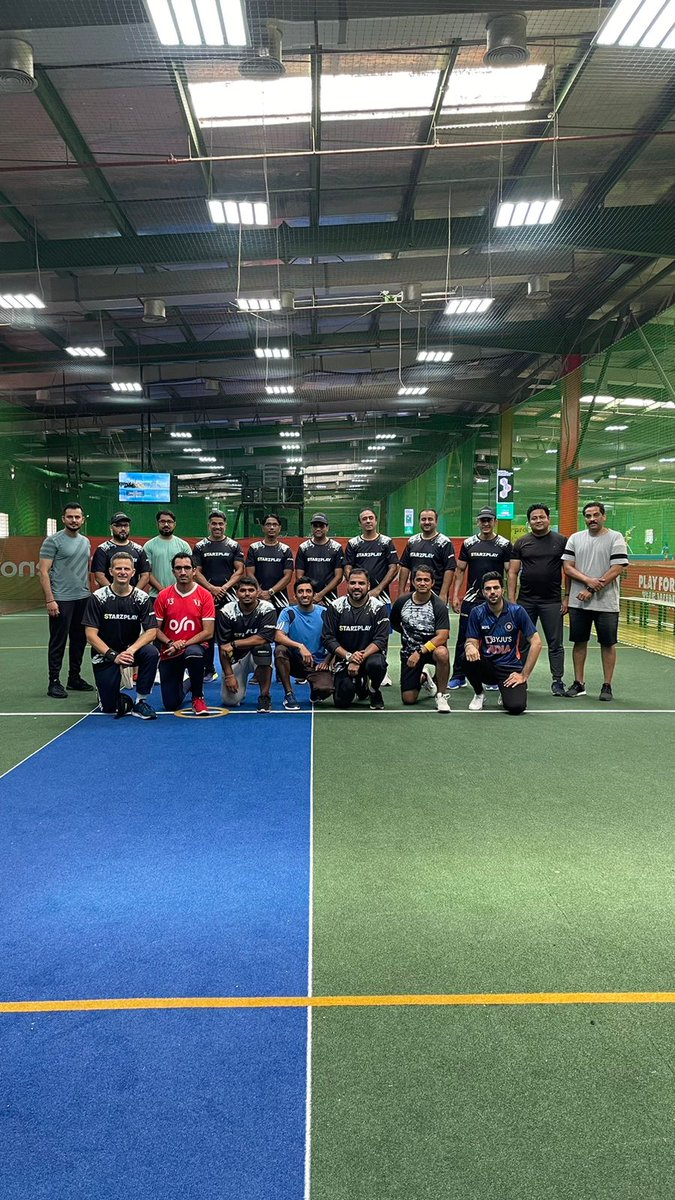 One cricket match you won’t see on STARZPLAY Sports 🏏.... OSN vs <a href="/STARZPlayArabia/">STARZPLAY | ستارزبلاي</a>.  Setting competition aside to play a friendly game with industry friends and former colleagues. Thanks, Team OSN, for the trip down memory lane!