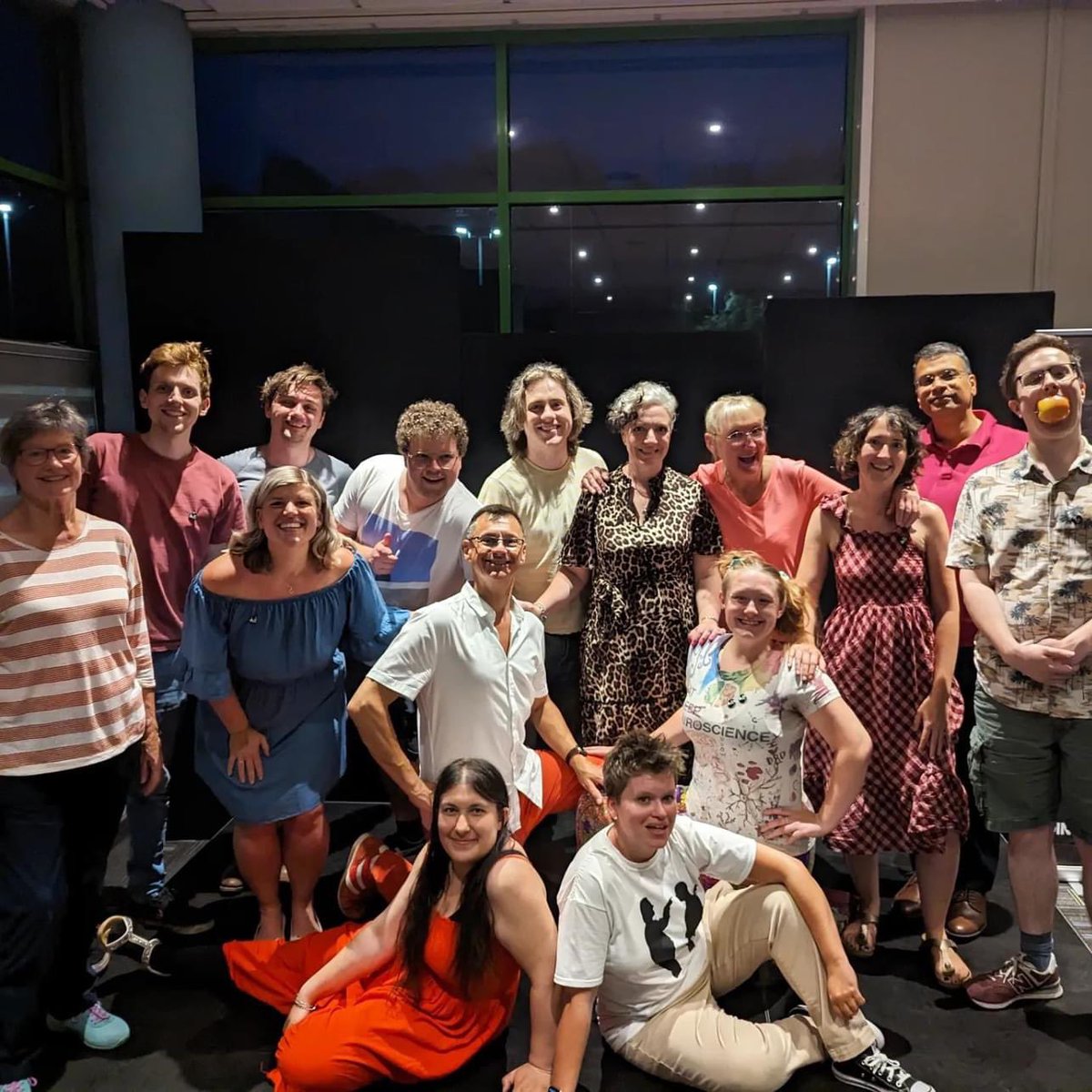 EveAinsworth's tweet image. I had a great time at @dingbatsimprov performance at the Hawth last night. I’ve been so lucky to work with such a talented and supportive bunch of people

Tempted to run a caption competition for the second photo…😂❤️