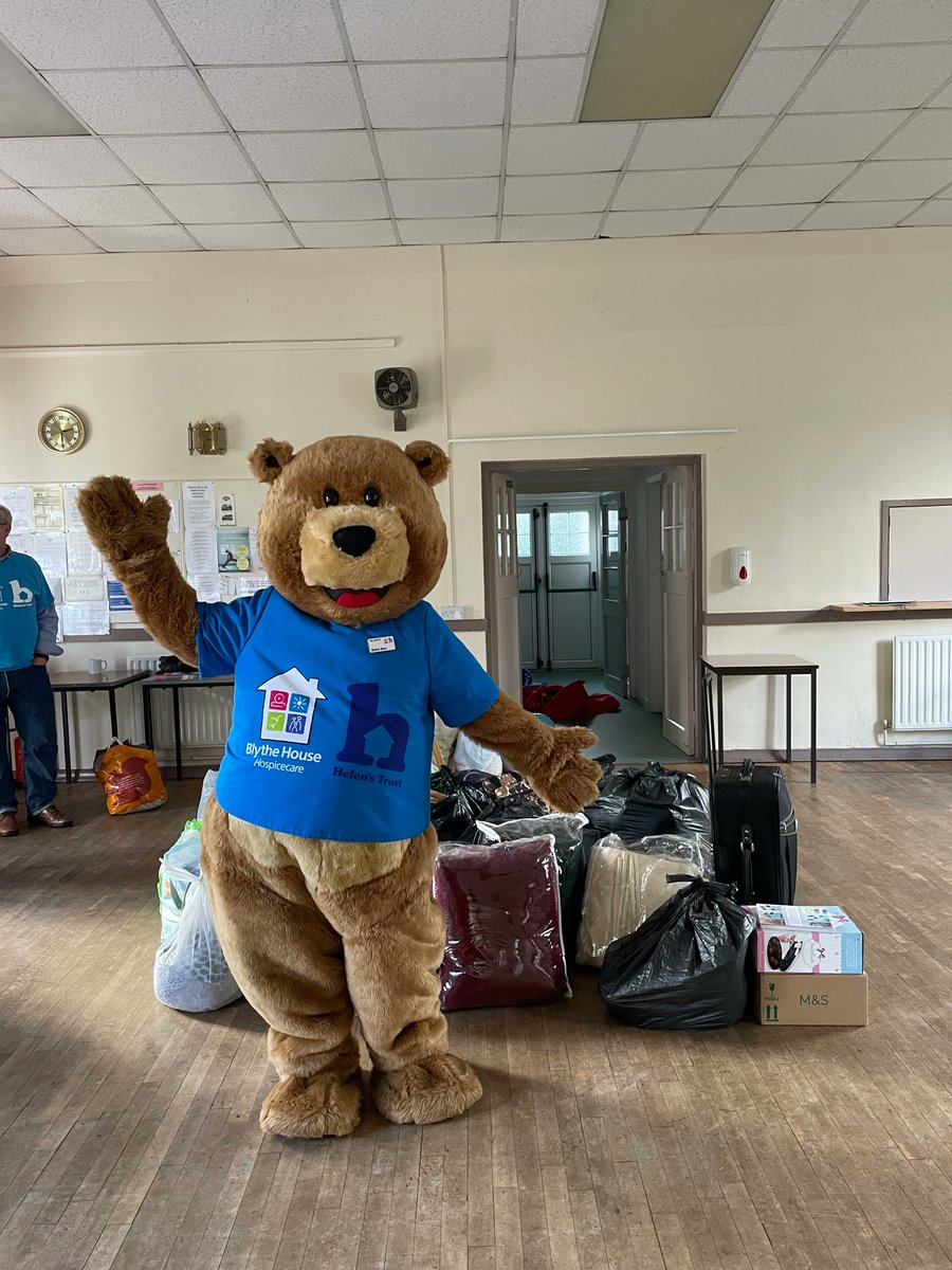 We host donation drop offs for kind supporters who cannot get to our shops to donate  pre-loved items:
📍 Ashford War Memorial Institute from 12.45 to 3.45pm on the last Wed of every month (next: 28/06)
📍 St Matthew's Church in Hayfield from 10am to 12pm every Tues (next: 20/06)