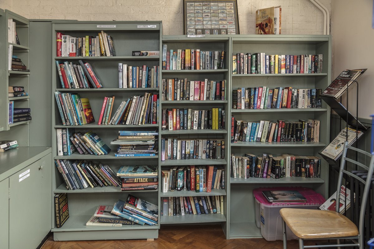 StowAero's tweet photo. Did you know that @StowAero has its very own #Preloved #Bookshop? Yup - it's in the Airmen's Mess. Just park up, pop into the shop for a Pink Wristband and you're good to go - that gets you into the Shop, the Mess AND the #UsedBookshop with no admission fee.
Come one. Why not? https://t.co/dW4P5gSfre