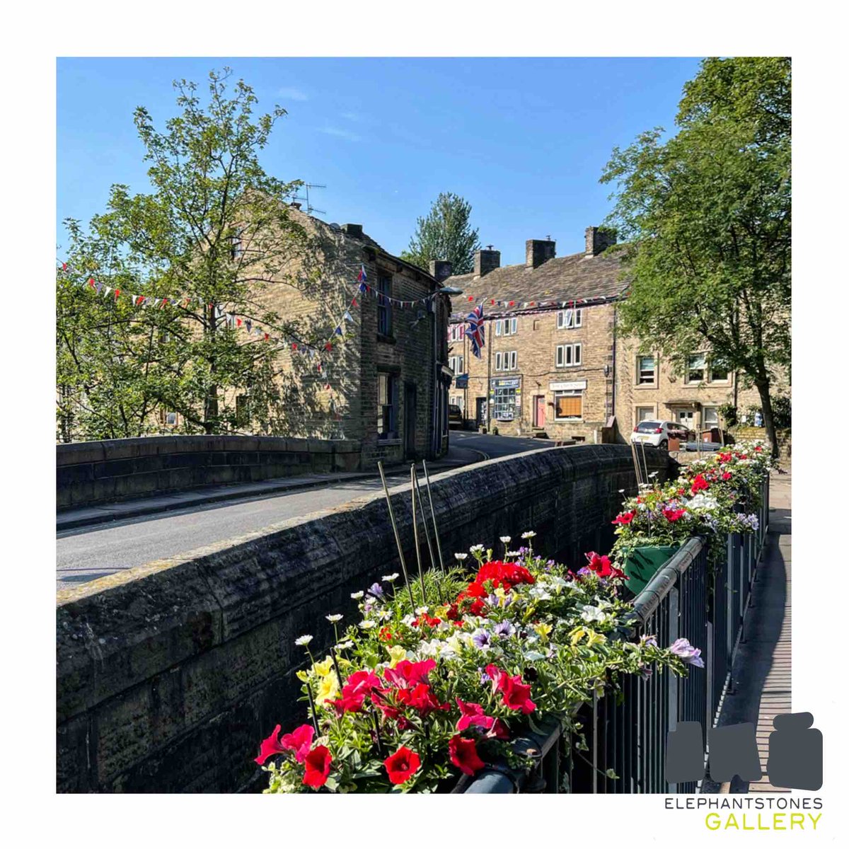 It’s been hot hot hot in Hayfield this week 😅 Out on a walk today? Stop by and cool off in the gallery and enjoy some local landscapes 🌞🍃
-
We are here until 3pm, see you soon! 
-
#art #design #artgallery #localbusiness #localartist #summer