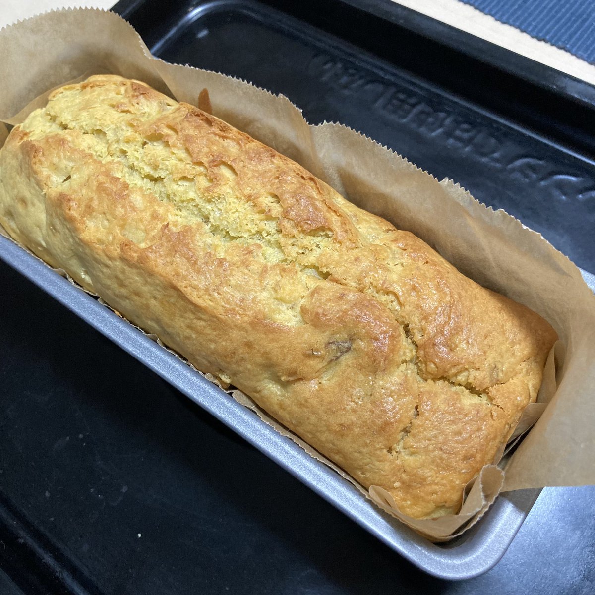 バナナケーキを焼きました✨休日っぽいなぁ https://t.co/rP6HFMy5RT