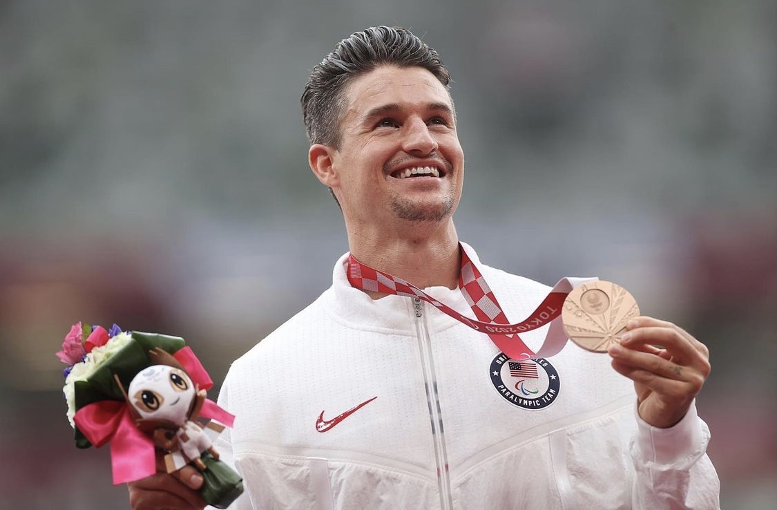 SolvayGroup's tweet photo. The latest #ANDisthefuture podcast is out! @TrentenMerrill speaks with @kadriilham about Sport AND Determination sharing how he became one of the world’s top paralympic track and field athletes. https://t.co/5JUNjV9gKK https://t.co/DsPm0zNq1y