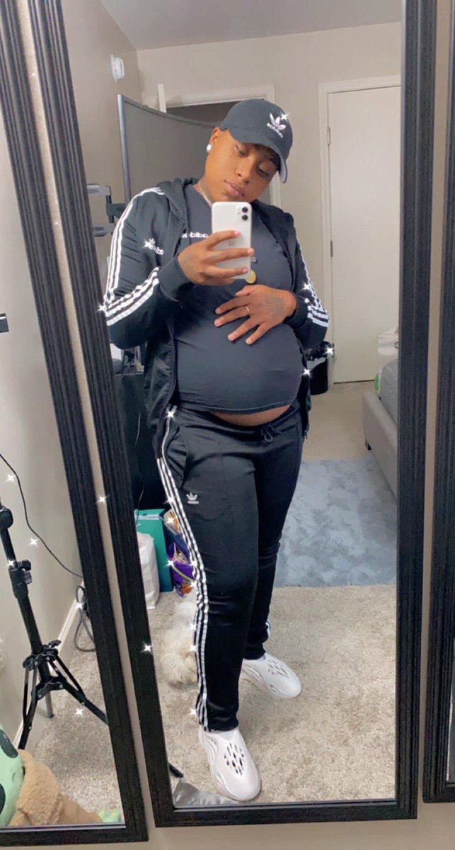 π°πΉ πΆπππππ on Twitter "cute ass dyke wit a pretty ass babyπ§Έ"