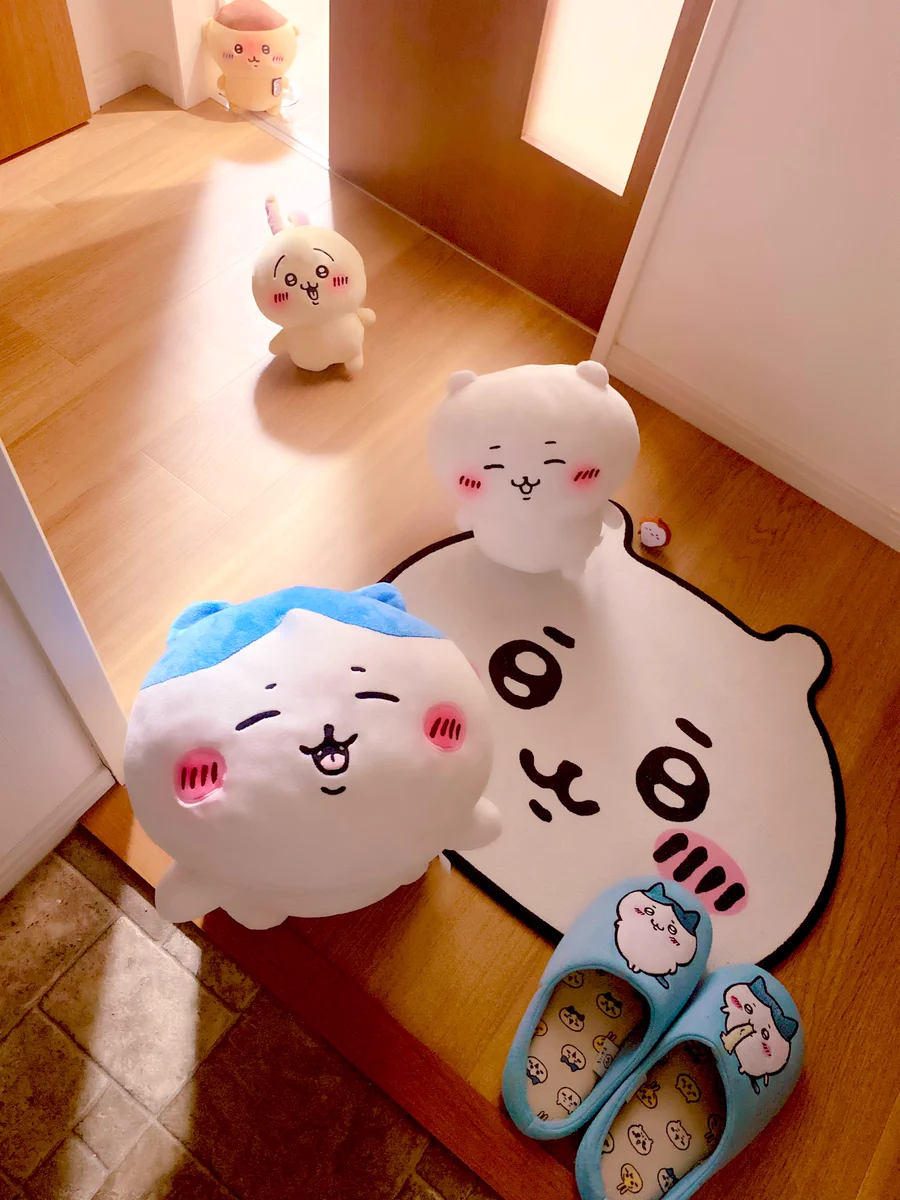 ちいかわ達が笑顔でお出迎えしてくれる夢のおうち。もうここの家の子になりたい…。