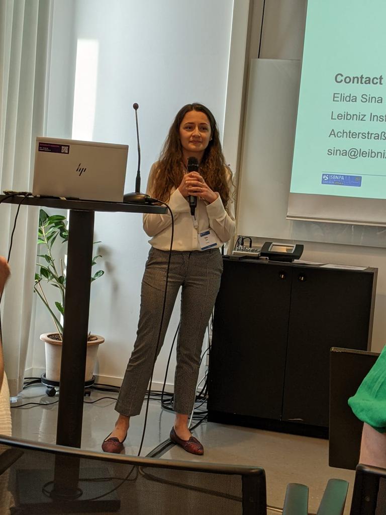 My dear colleague Elida Sina from @BIPS_Bremen & @LSCDiPH presented her research on #digital media exposure & #cognitive functioning in children & adolescents yesterday at #ISBNPA2023 

Interested in #SocialMedia exposure & #ChildHealth? 
Contact 👇
📧 sina@leibinz-bips.de