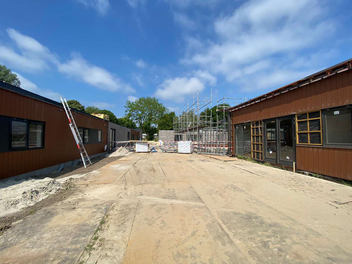 P.C. Hooftlaan in Winschoten van <a href="/Groenewoldbouw/">GroenewoldBouw</a>. Bij dit project wordt een voormalige school + terrein  heringericht voor vijftien duurzame nieuwbouwwoningen. #dagvandebouw @BNLnoord