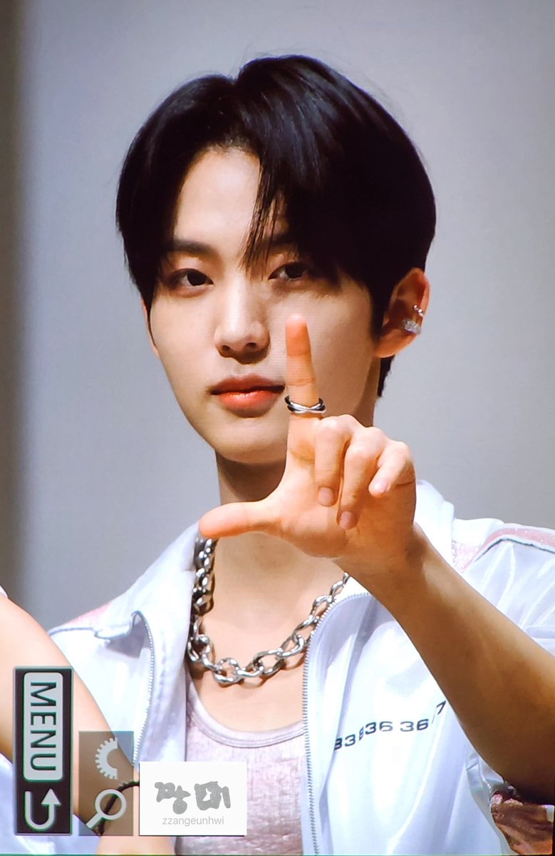 zzangeunhwi's tweet photo. 230617 케타포 대면

휘 LOVE

#TNX #THENEWSIX #은휘 #HWI https://t.co/n4LynVgZCs