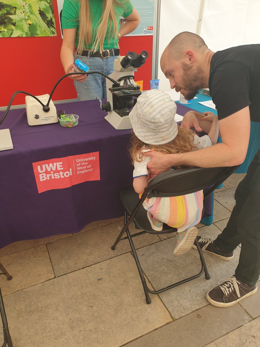 Trying to convince her to become a scientist like her parents! #Festivalofnature #futurescientist  #nevertooyoung #mummyswork @UWEBristol @UWE_SoAS