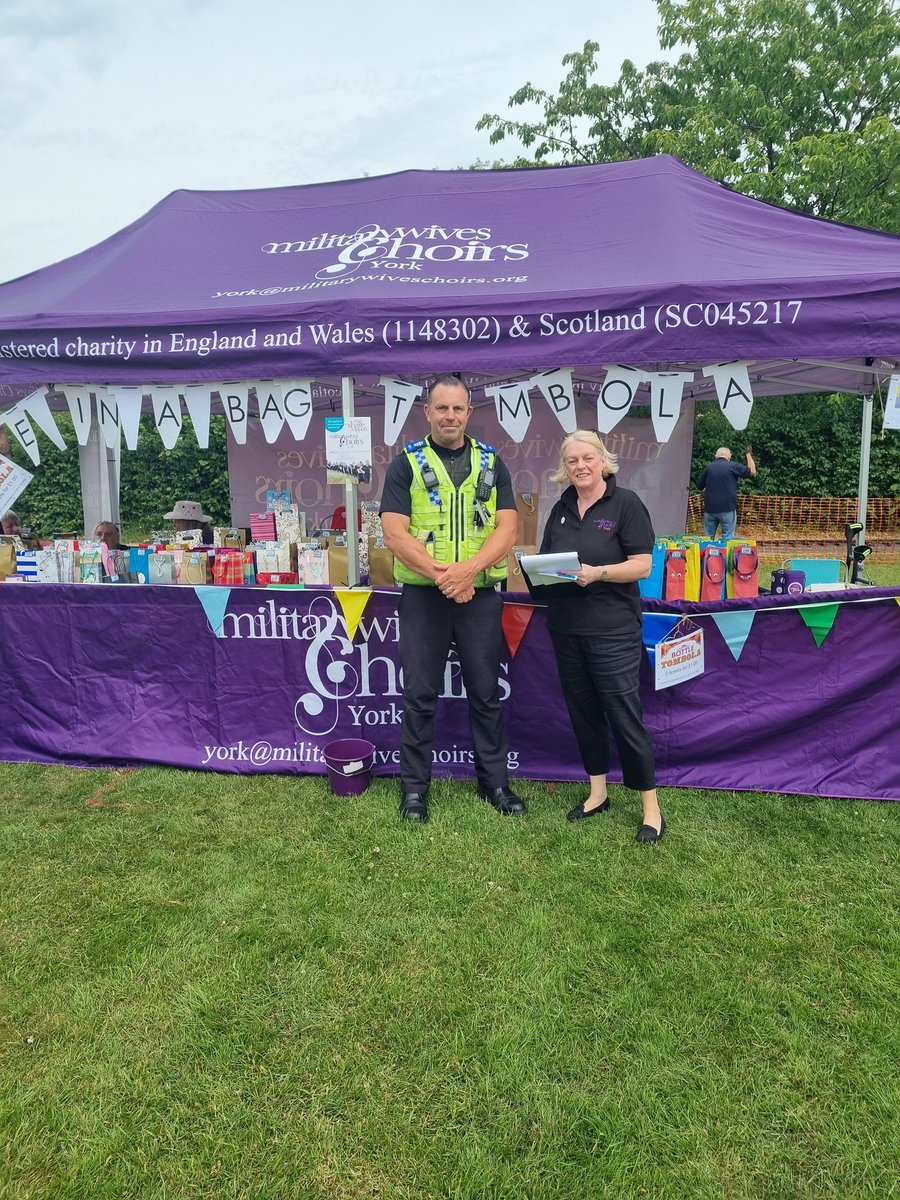 We met a lovely Community Support Officer <a href="/NYorksPolice/">North Yorkshire Police</a>.

Making links with others that serve our community.

#MWC #SingShareSupport
#Community
#Carnival
#Strensall