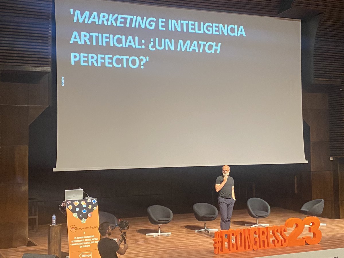 Alucinando con #jordiurbea #econgress23 #InteligenciaArtificial #loqueviene