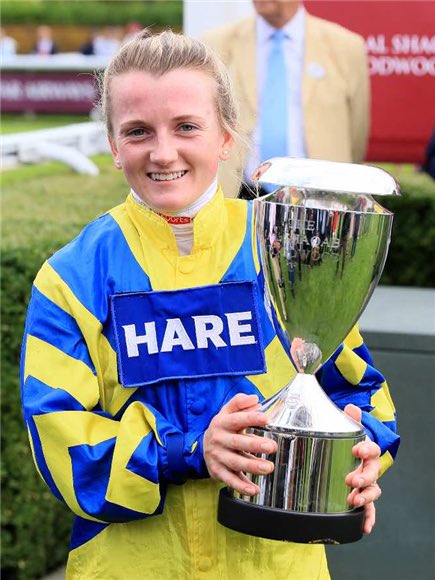 theracehorseguy's tweet photo. The queen @HollieDoyle1 has 4 rides at york racecourse today🐎

If she can ride 2 or more winners I will give one lucky person £200 💰

To enter:

- Follow @RacingBdg 
- Retweet this post 

Best of luck 🤞 https://t.co/LNNwCtmRzx