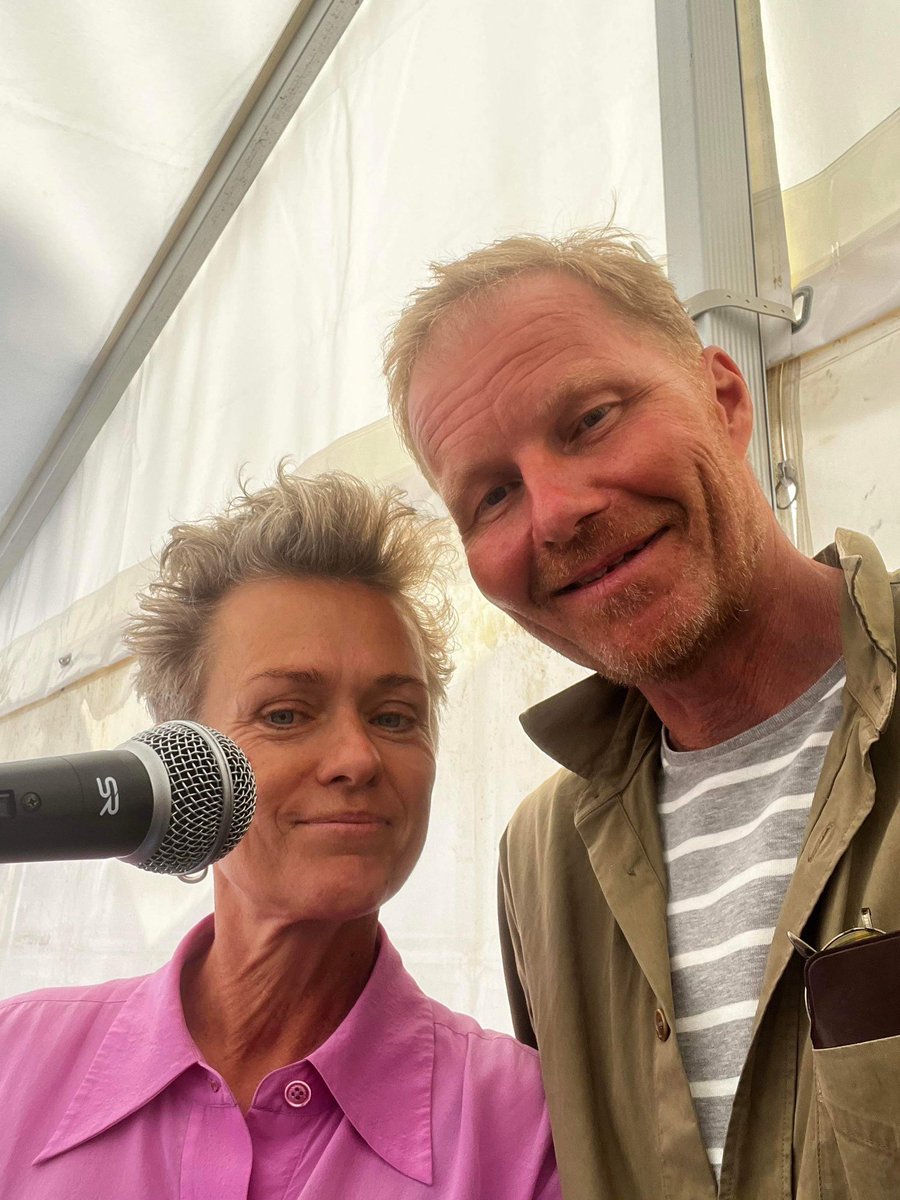 Debat på <a href="/Folkemoedet/">Folkemødet #fmdk</a> hos <a href="/og_tal/">Analyse & Tal</a> om hvad vi gør ved Twitters naturlige markedsmagt status og dermed faldende kvalitet - med bl.a. <a href="/SperlingJoachim/">Joachim Sperling</a> 

Vi var enige om at regulering  er vigtigt - men svært da det er internationalt