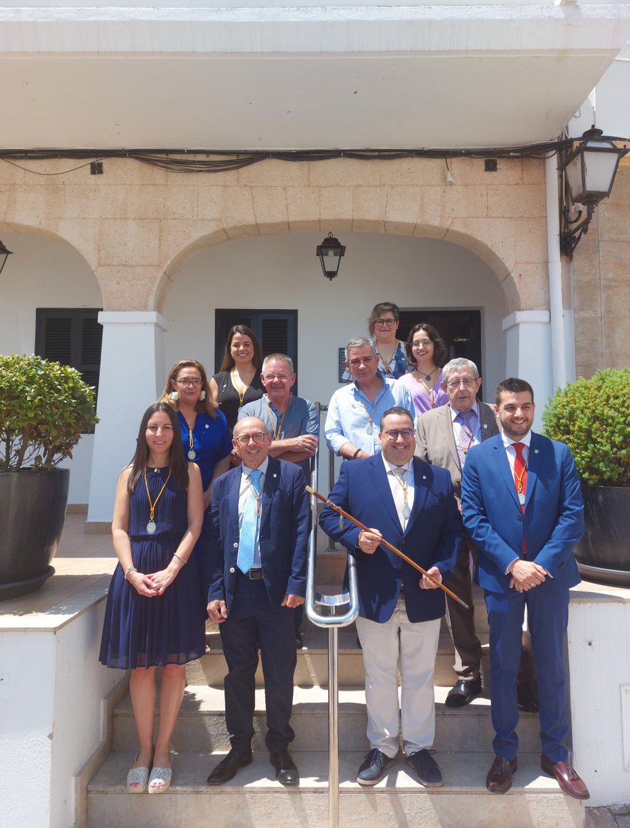 🏛️ L'Ajuntament de Ferreries constitueix la nova corporació municipal

🧑Pedro Pons Huguet, investit com a nou batle de Ferreries

⬇️Més informació  a: 
ajferreries.org/contingut.aspx…