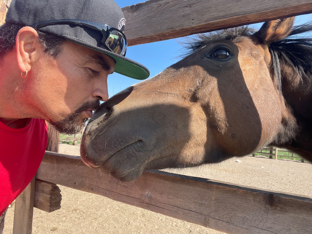 YouMeWeUsONE's tweet photo. Good Morning Amor! Hope you slept well! Make it an amazing day and be safe in whatever your adventures bring. With Love! GQ https://t.co/66CTql1Urf
