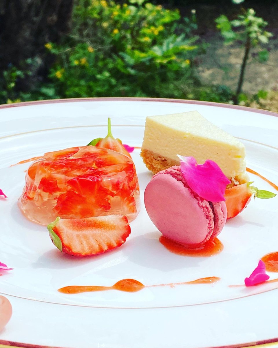 Polly Guy / Pantries tweet media