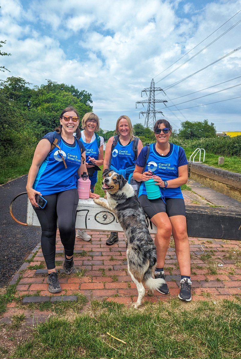 We're 7 miles in. Over quarter of the way. All smiling still 😁
The #canalathon with <a href="/CanalRiverTrust/">Canal & River Trust</a> 
Please support if can.
justgiving.com/campaign/canal…