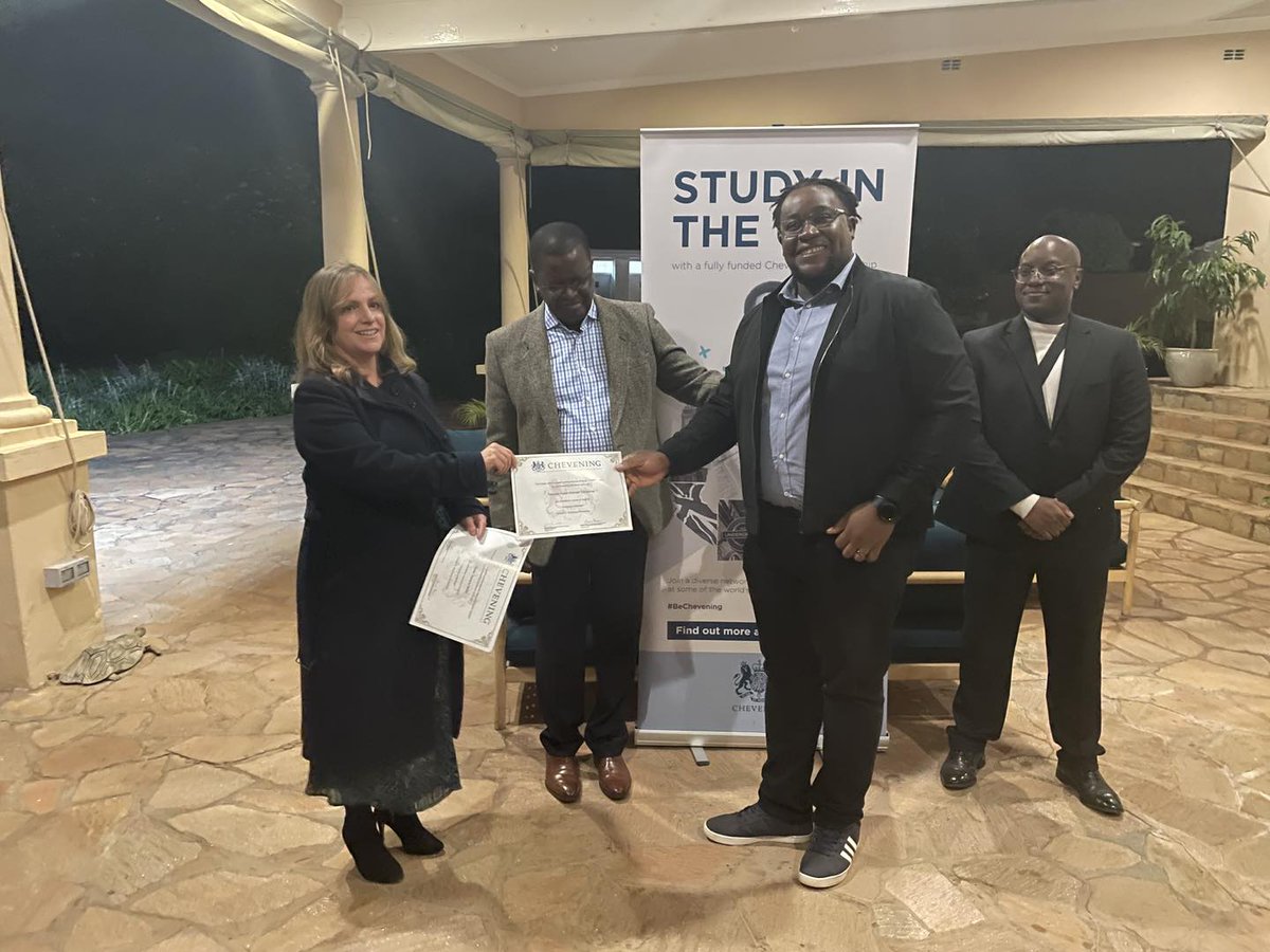 CheveningAlumniZW tweet media