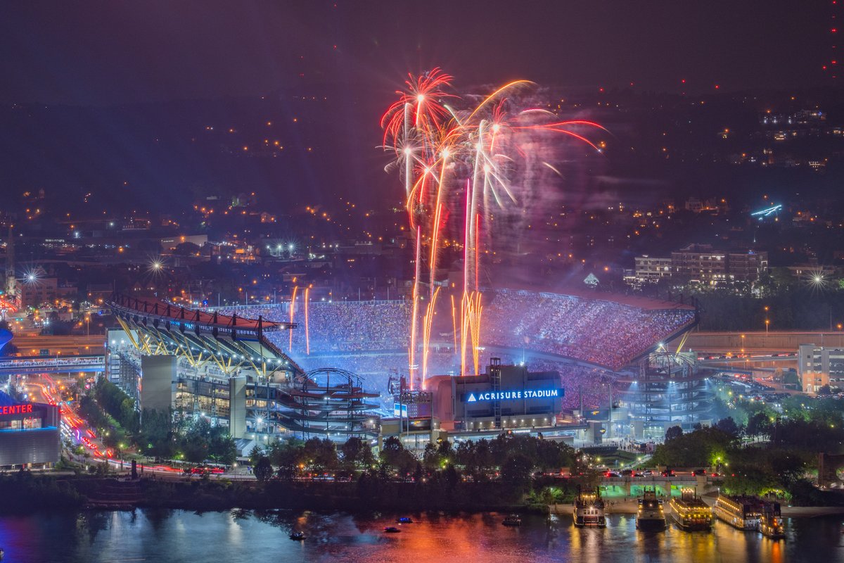 DaveDiCello's tweet photo. What a show #TaylorSwift put on in #Pittsburgh last night. It was incredible to be able to hear the entire concert from Mt. Washington, and the visuals, from spotlights to fireworks to literal fire, were just amazing. So much fun to capture. https://t.co/1vi1TxsQ2M