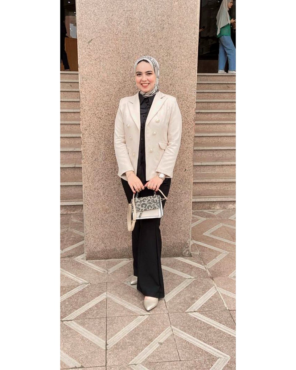 Rwanwaleed5's tweet photo. Finally, graduated 🎓❤️ https://t.co/E3EW0EOeZc