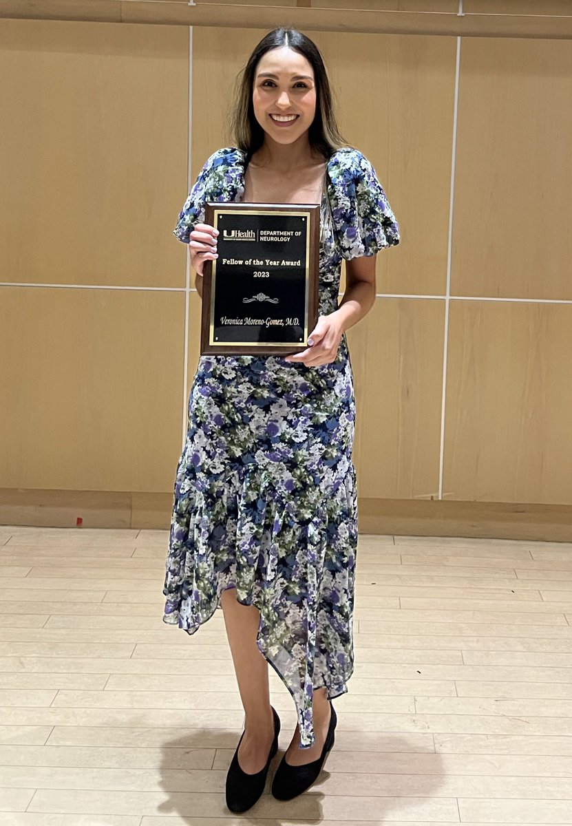 All 4 VN fellows were truly exceptional this year. Such professionals, master educators, master clinicians. However, only one any-division fellow in our @UMiamiNeuro dept can be recognized as Fellow of the Year, voted on by @MiamiNeuroRes, from a pool of 20+. Congrats, Veronica!