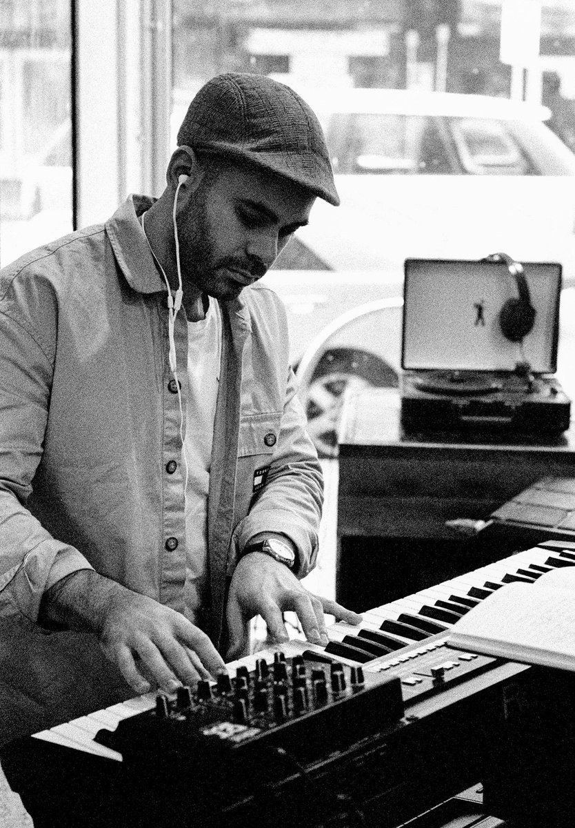 Few snaps from our in-store set at Wah Wah Records 🖤🩶