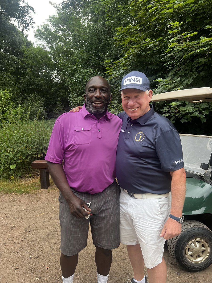 trickgolfshow's tweet photo. Busy day @Worksopgolfclub today #CaptainsDay out filming even met my namesake #DavidEdwards on the course. Tonight’s #TrickShow 1st Tee 7pm https://t.co/pjGMU1Kc2G
