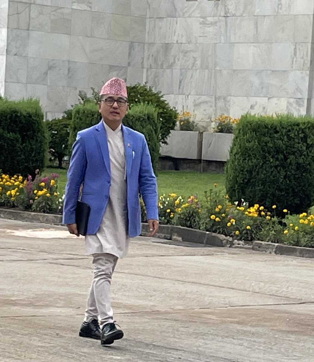 थाहा नदिएर खिचिएको तस्वीर...., तस्विरका लागि धेरैधेरै धन्यवाद Maya Shrestha भाउजुलाई!
@संसद परिसर नयाँ वानेश्वर