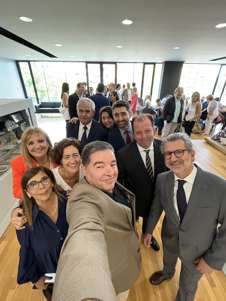 🏛 Josep Maria Vallès <a href="/josepmvalles/">Josep Maria Vallès</a>, alcalde de Sant Cugat.  

💚 Ho farem bé i ho farem junts, torna el #SantCugat que estimem!