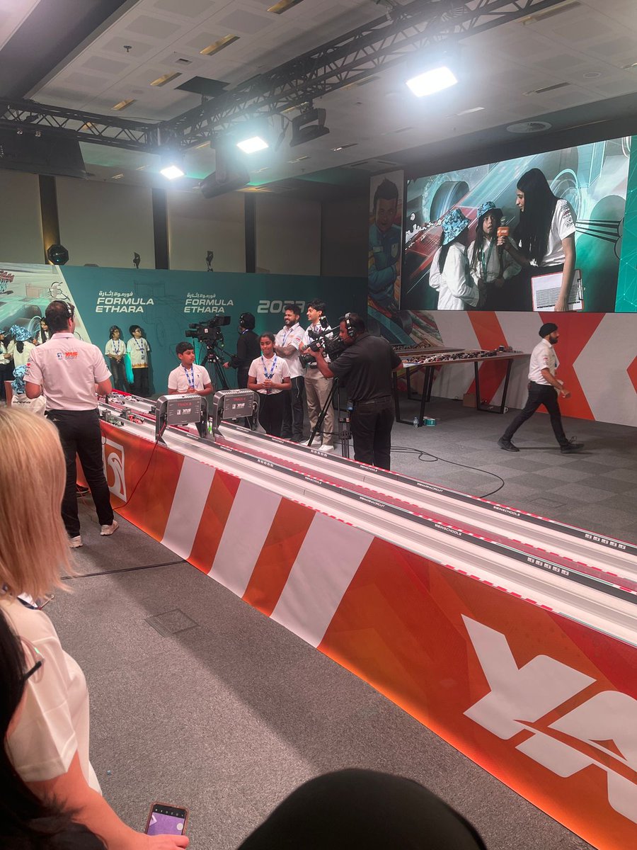 PristineSchool's tweet image. &quot;🏎️🌟 Tune in now #PristinePrimary @ youtube.com/watch?v=UcAekC… to cheer PPS 🎉📺 Let&apos;s support their racing journey with enthusiasm and excitement! Go #PristinePrimary! 💙🏁 #FormulaEthara #LiveStream #CheerForPristinePrimary&quot;