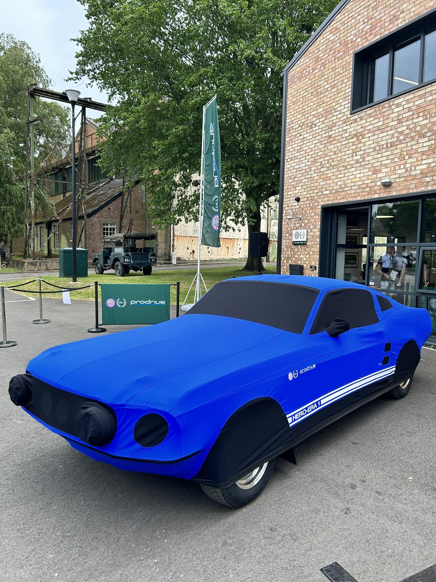 EmBearpark's tweet image. If you are @BicesterH today, head to the @heroerarally HQ next to @ourmotorsportuk for the launch of this very special car at 13:30 …

#Flywheel @flywheelfest #Prodrive @prodrive