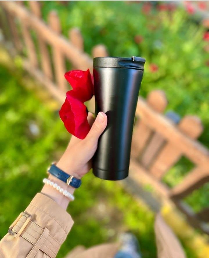 Geride kaldı,kuşların kelebeklerin peşinden koştuğu günler.