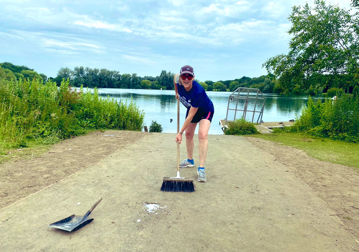 Helen Hood tweet media