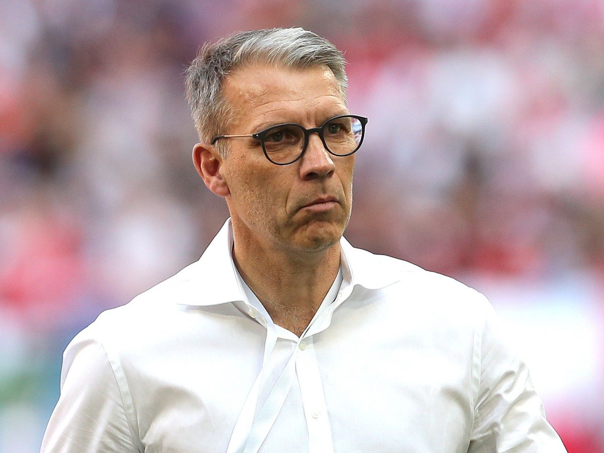 SchalkeNews_S04's tweet photo. Peter Knäbel über Simon Terodde:

"Simon Terodde wird dafür sorgen, dass wir wieder aufsteigen werden."

#S04

[@Sky_Dirk] https://t.co/nxfLjMH2ac