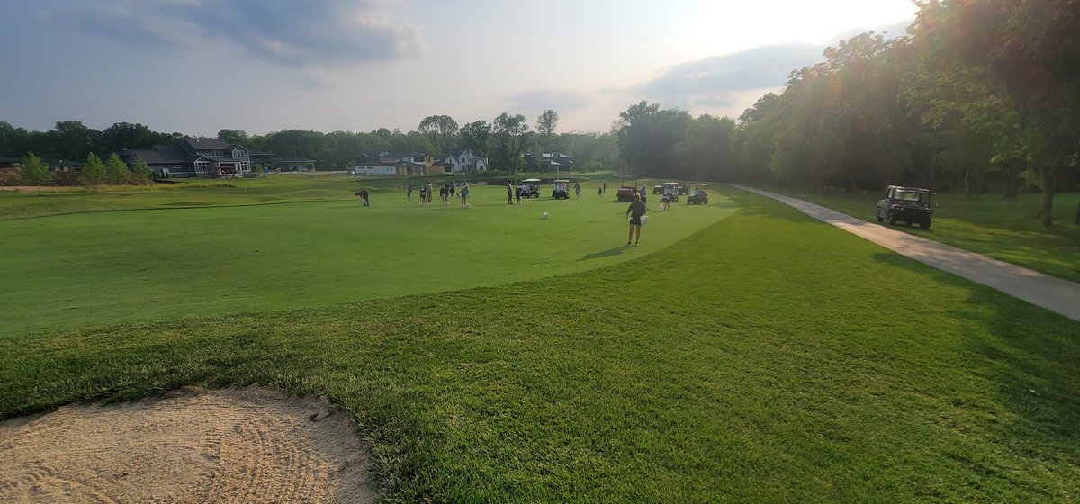 HFTurf's tweet image. Thanks to all members who came out for the first divot party of the year! We appreciate your dedication to keeping our course in great condition! @HollidayFarmsIN