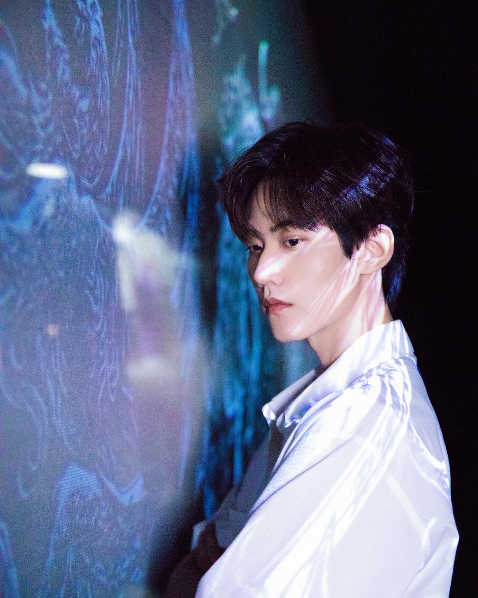 zhoukeyu_CNFC's tweet photo. 👩‍🚀
「20230617」嘉行新悦

沉浸艺术宇宙，体验非凡创意。
回溯潮流历史，体悟时尚魅力。
KEYU 参观GUCCI COSMOS「寰宇古驰」典藏展。 ​​​

#周柯宇 #zhoukeyu #โจวเคออวี่ #châukhavũ https://t.co/yOpfWL4FoH