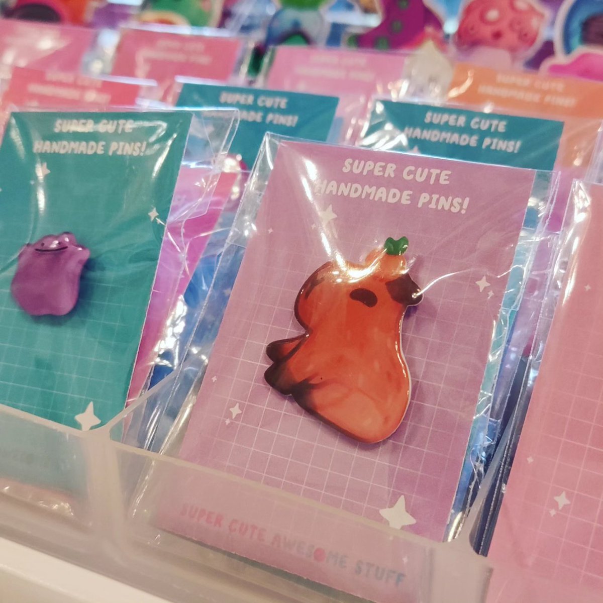 perdita00's tweet photo. I'm at @Acmecomiccon today in Dundee! We're here until 5pm with lots of super cute goodies! βοΈπΈ #dundee #acmecomiccom #acmecon https://t.co/A1A1XM1OnB