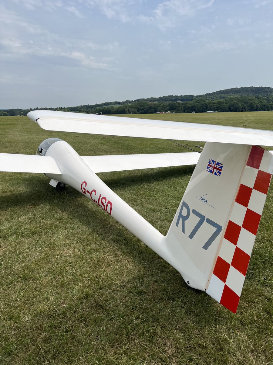 Thanks @rafhalton Chilterns Gliding Club for a check out and some solos today. A club full of Service and civilian, mainly under 25s! ⁦@aircadets⁩