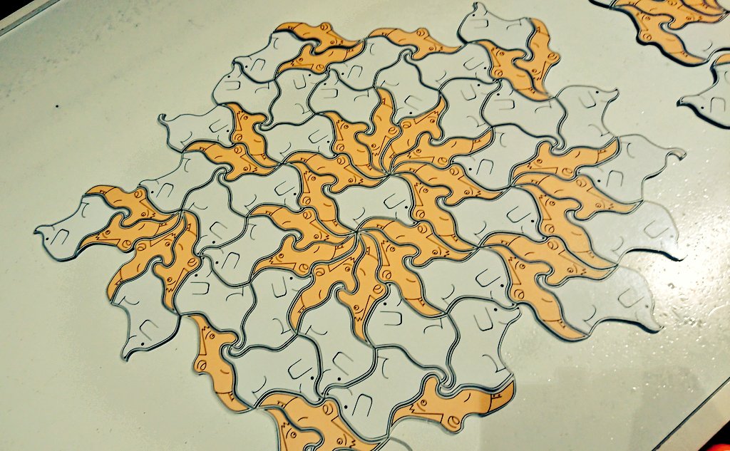 ヨシタケシンスケ展がやってる福岡市科学館。もちろん常設展も行って来ましたよ！いやあああああおもしろかったああああああ(大興奮)私の中の子ども心が大暴れして、子どもみたいにはしゃいで遊んじゃった！ https://t.co/NcTJI0CNew