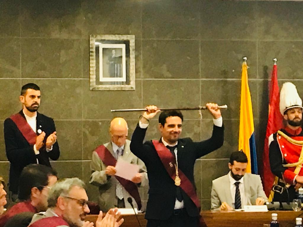 Enhorabuena <a href="/manureyeslopez/">Manu Reyes</a> por recuperar la Alcaldia dw Castelldefels!!
<a href="/PPBarcelona_/">PP Barcelona</a> 
<a href="/PPCatalunya/">PP de Catalunya</a>