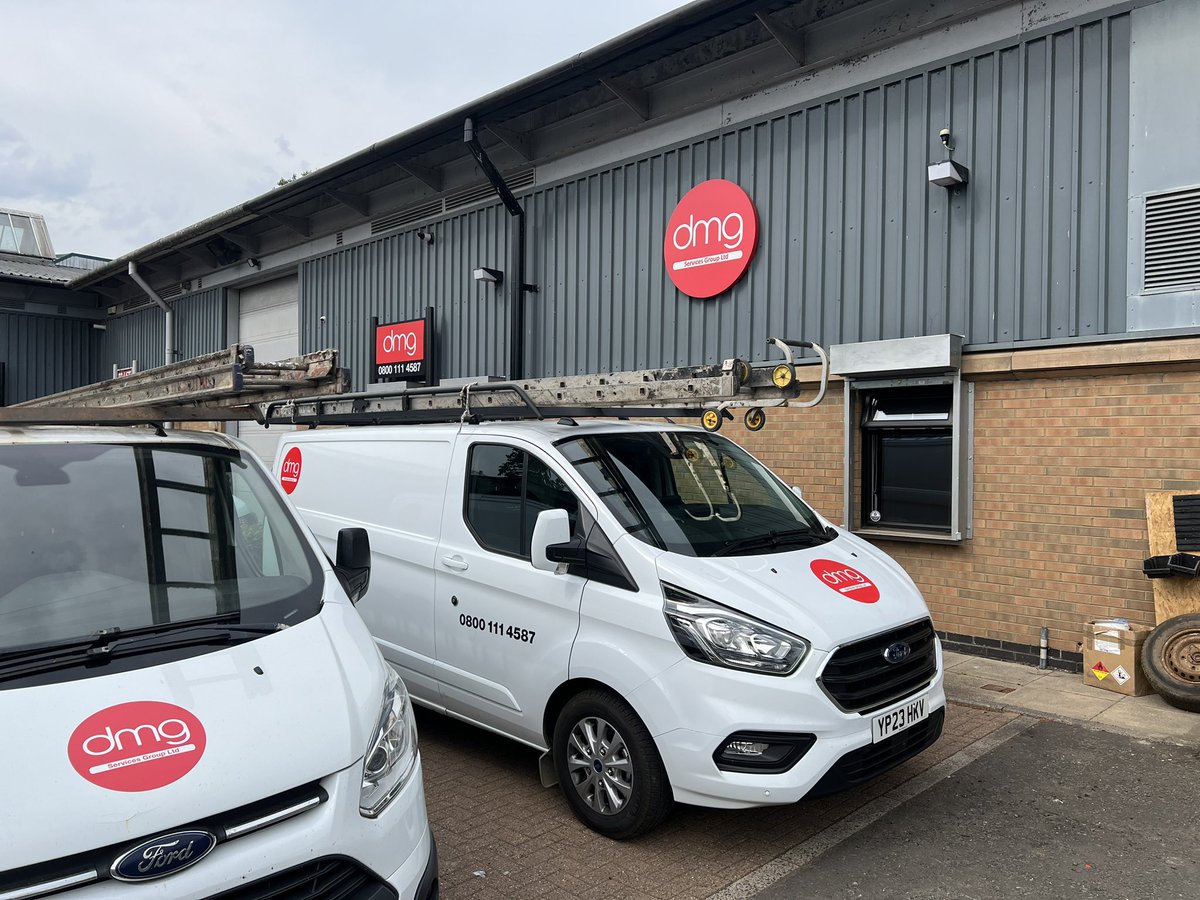 Great to see our 2nd and 4th year apprentices coming into the roofing academy to train at the weekends.. #roofing #roofers #Apprentices #training