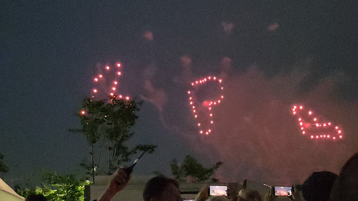 Some special moments from tonight at @BTS_twt's firework show! 🪐❤️ #BTS #BTSFesta2023 #BTS10thAnniversary #2023BTSFESTAatYeouido