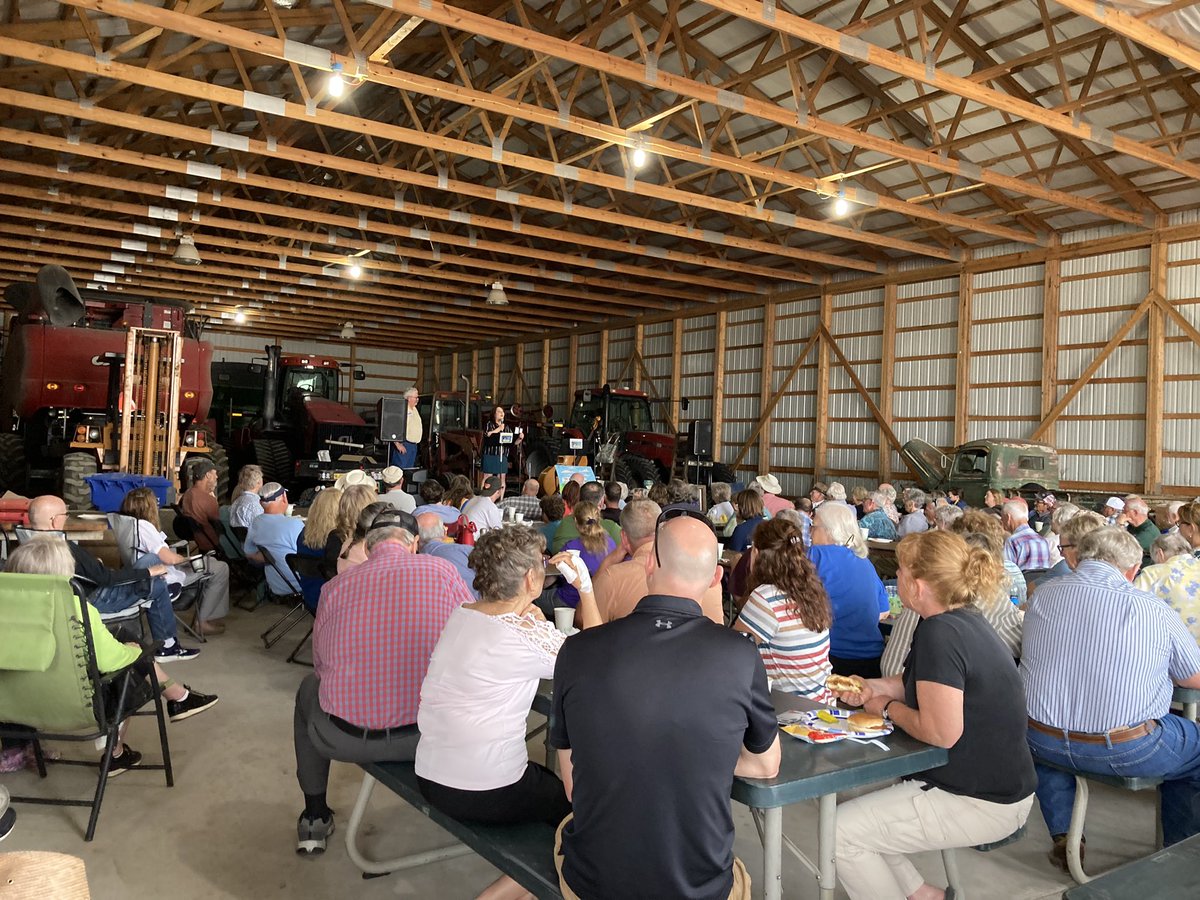 A few hundred democrats turned out it SW MN to see Former Senator Al Franken.