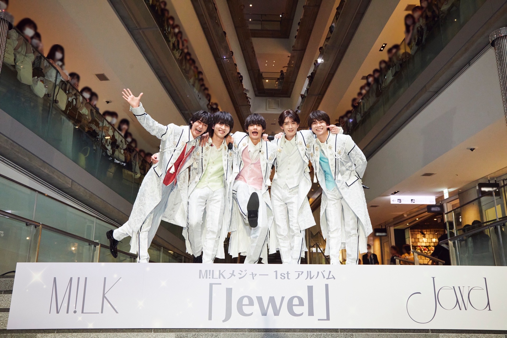 M!LK 1st アルバム「Jewel」セット 6月14日(水)リリース メジャー1stアルバム「Jewel」ジャケット