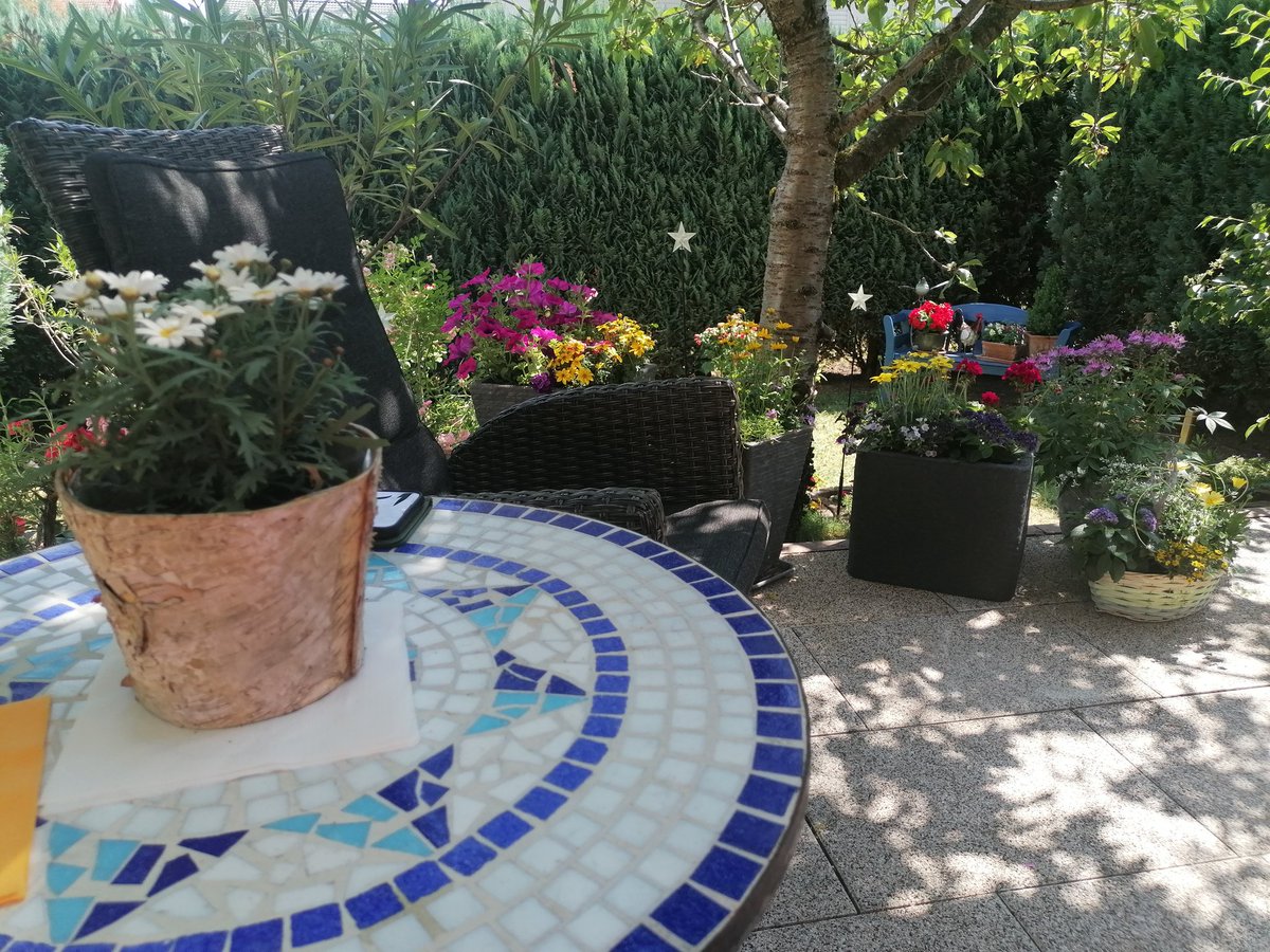 HeikoBrenn's tweet image. Relaxing before the trip to #PSConfEU 🙂. Looking forward to spending a few days with the awesome #PowerShell community in Prague. #ScriptRunnerOnTour