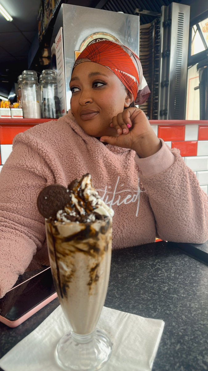 Mathandoh97's tweet photo. Beauty lies on the eyes of the……

😍🥰 https://t.co/rw0oRg4LJQ