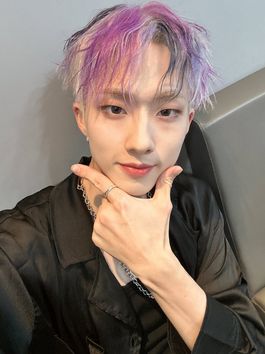 P1H_members's tweet photo. 즐거운 주말~🙂🤞✨

#P1Harmony #JIUNG https://t.co/dUGJZoR2Lt