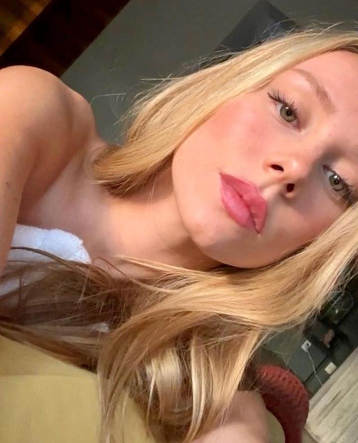 haven't been here in a while, so let me just post a selfie from today and then dip again. hi and bye!